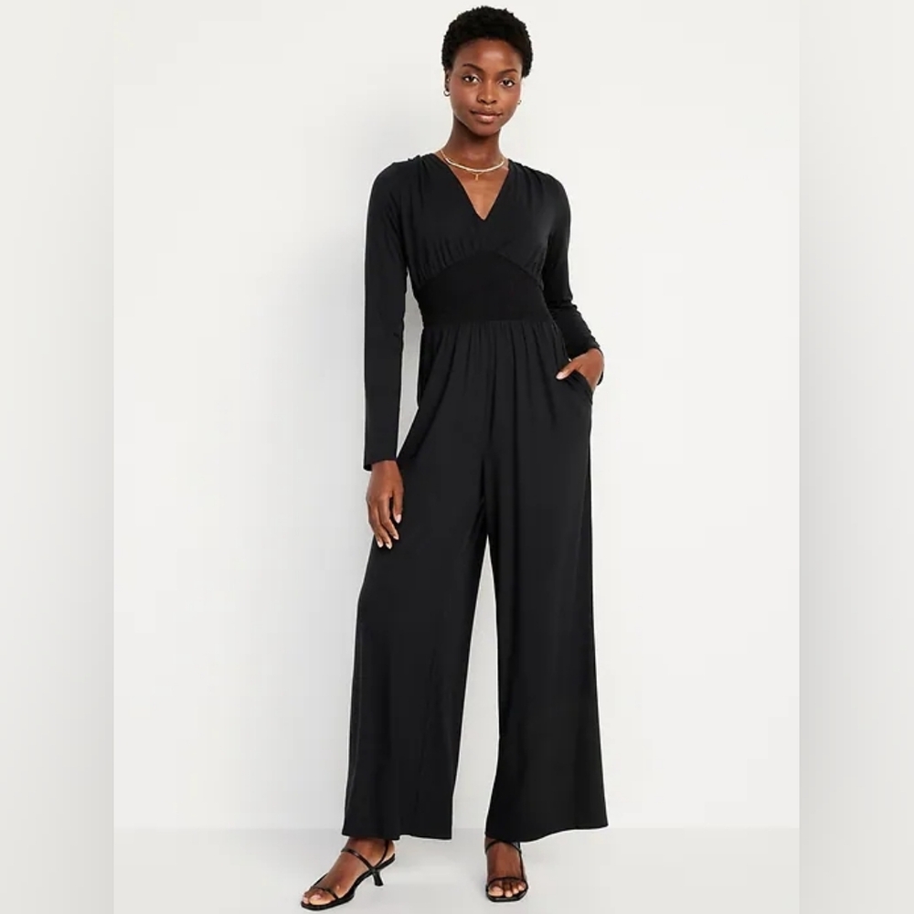 NWT - Old Navy Waist-Defined Black V-Neck Stretch Jumpsuit - Size XL Tall
